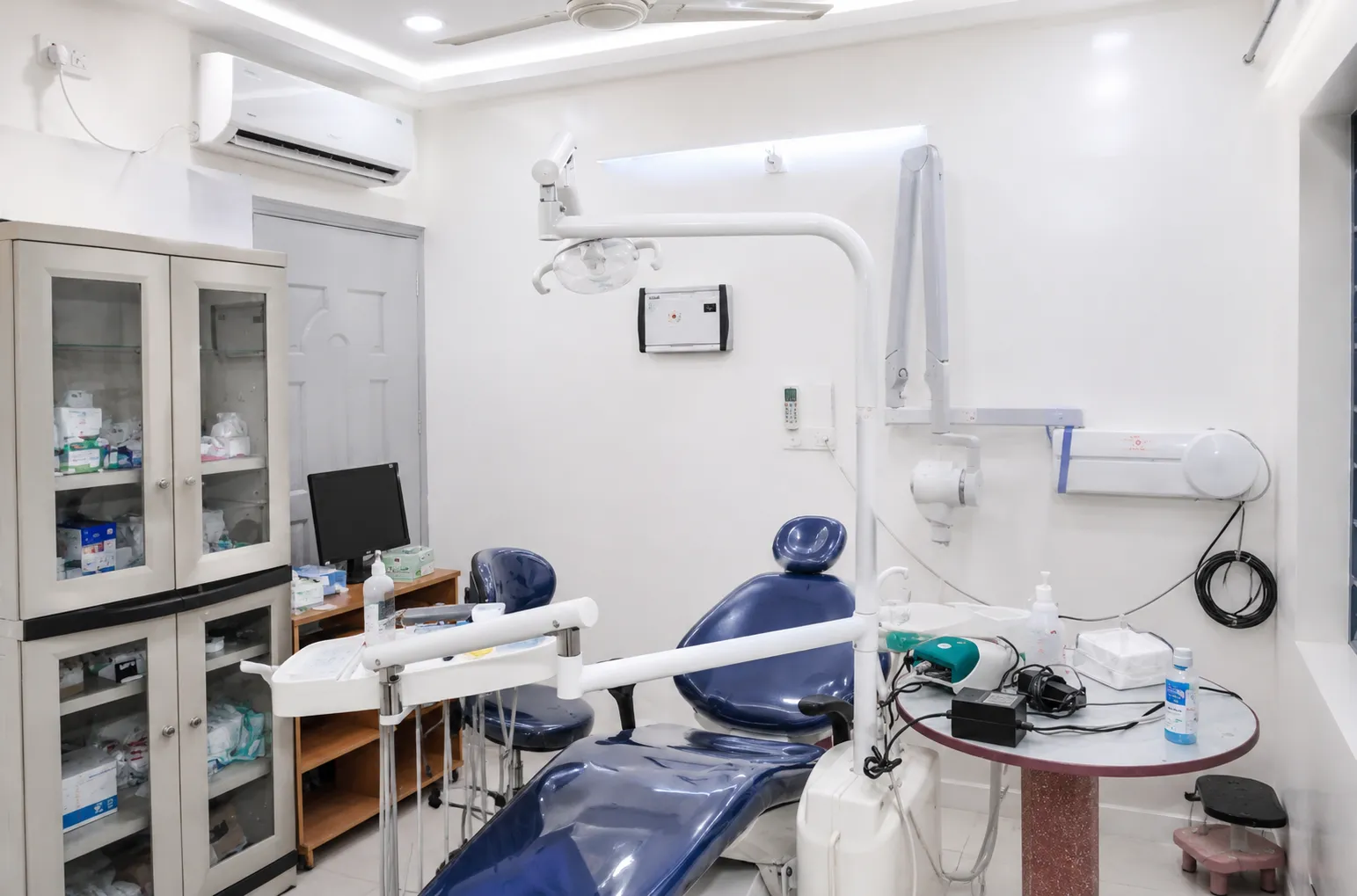 Dental Care Chair Unit